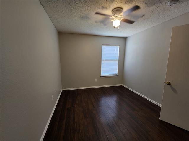 Building Photo - 1225 Lake Haven Dr