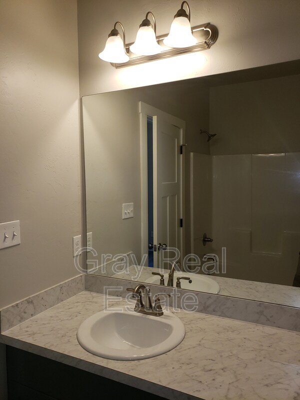 Foto del edificio - 219 S Hope Ave