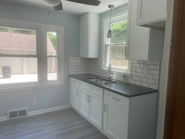 Kitchen - 2008 N 81st St