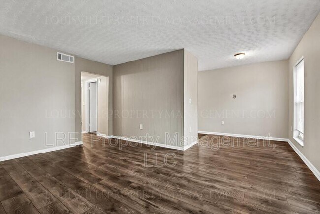 Building Photo - 1710 Liberty Bell Way