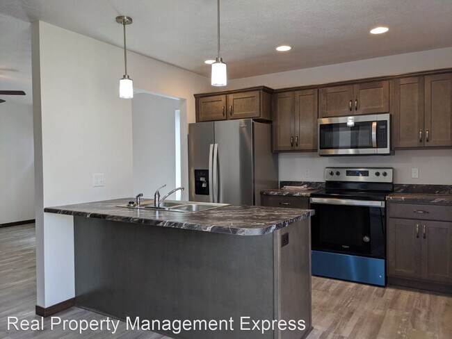 Foto del edificio - 3 br, 1.5 bath House - 2206 S Ronsiek Ave