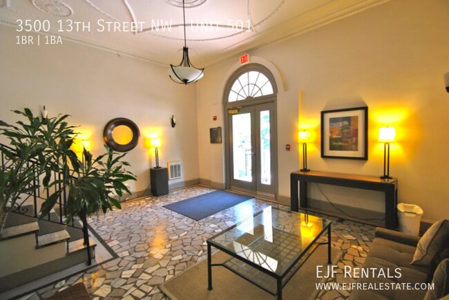 Foto del edificio - Columbia Heights Sun-filled 700 Square Foo...