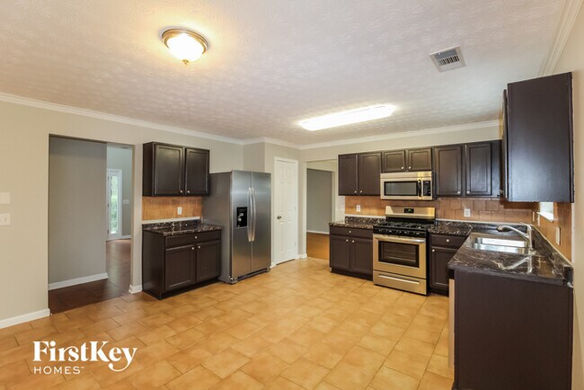 Building Photo - 2990 Gallery Grove