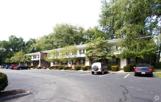 Building Photo - Brandemere Apartments