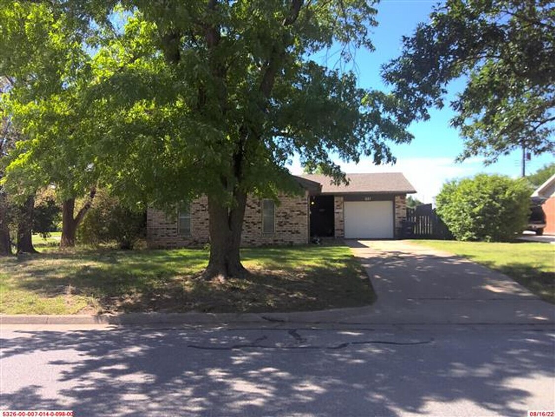 Foto principal - 621 W Oxford Ave