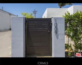 Building Photo - 1009 Palms Blvd