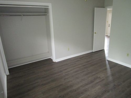 Building Photo - 204 Cantal Dr