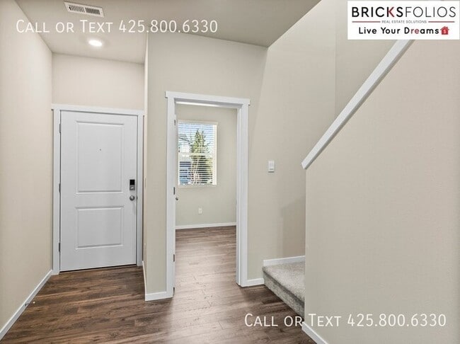 Foto del edificio - Inviting Home in Port Orchard with a Perfe...