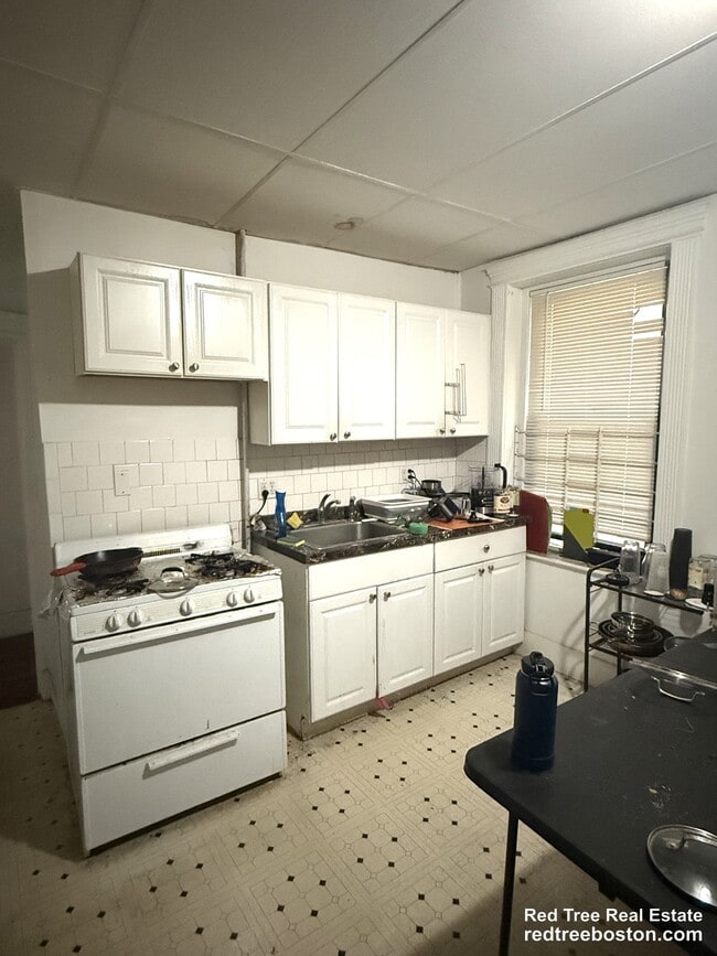 Photo - 238 Hemenway St Apartment