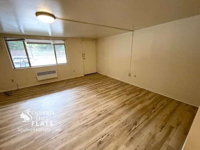 Foto del edificio - 6350 Forward Ave