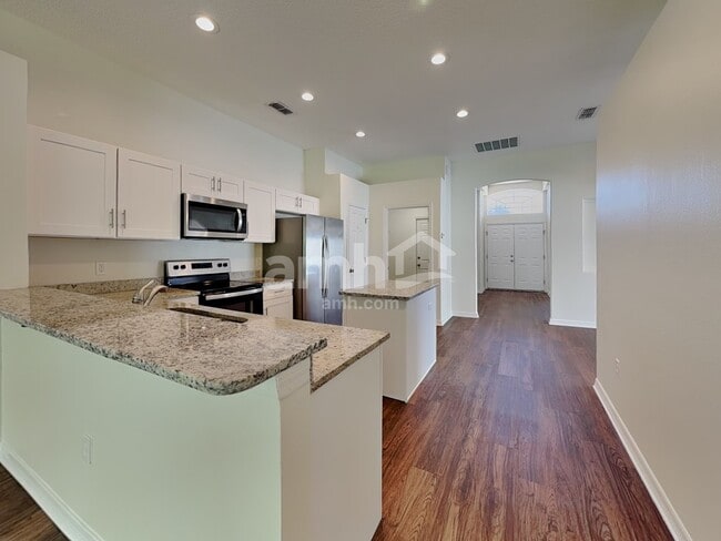 Foto del edificio - 3754 Benson Park Blvd