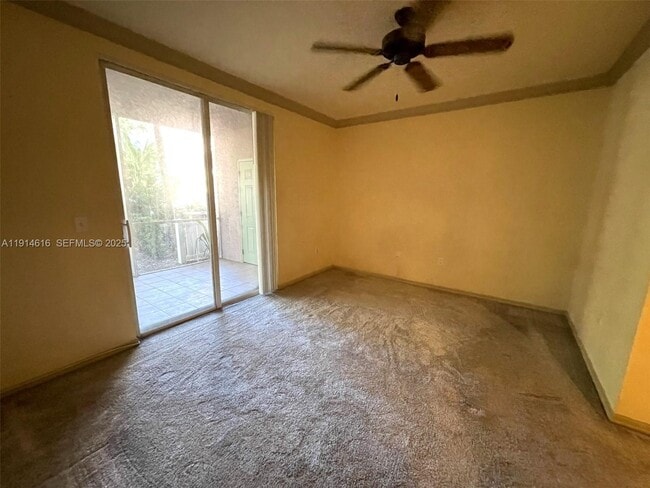 Foto del edificio - 6584 W Sample Rd