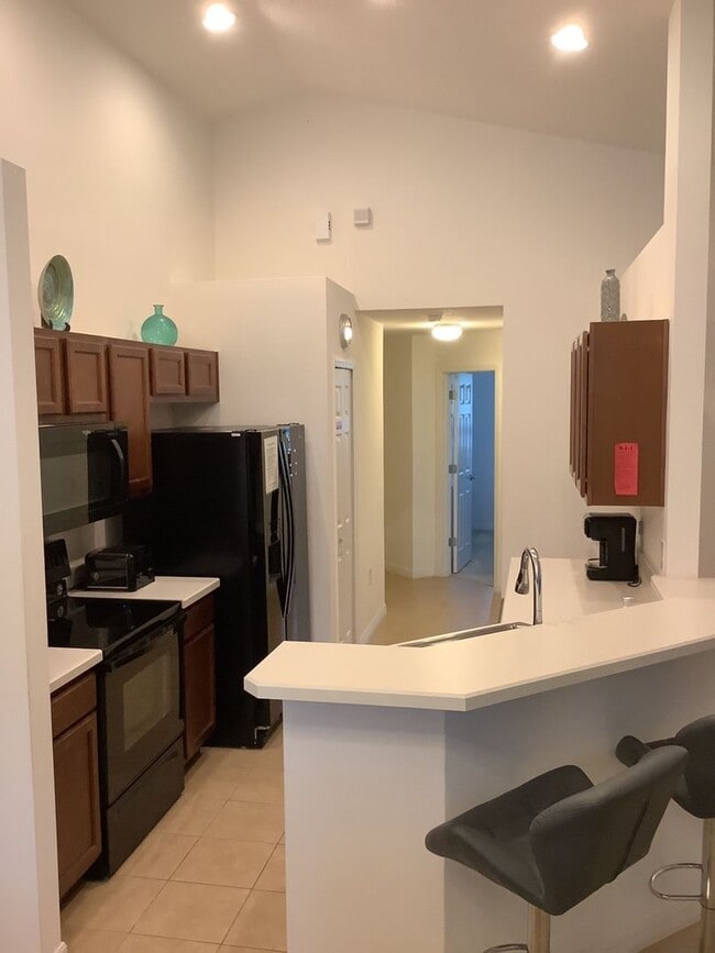 Foto del edificio - Furnished 4-Bedroom Pool Home in Davenport...