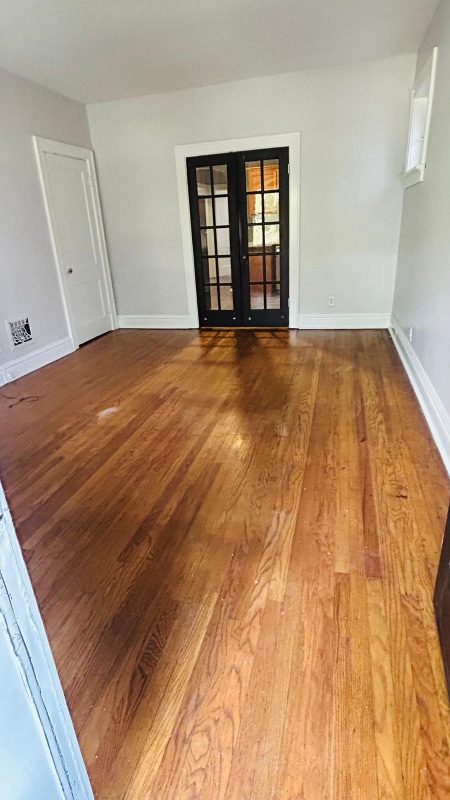 Foto del edificio - 5044 Mardel Ave