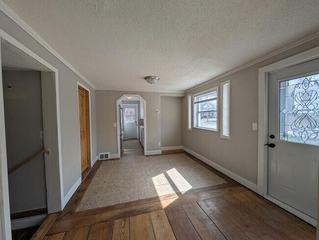 Foto del edificio - 140 Park St E