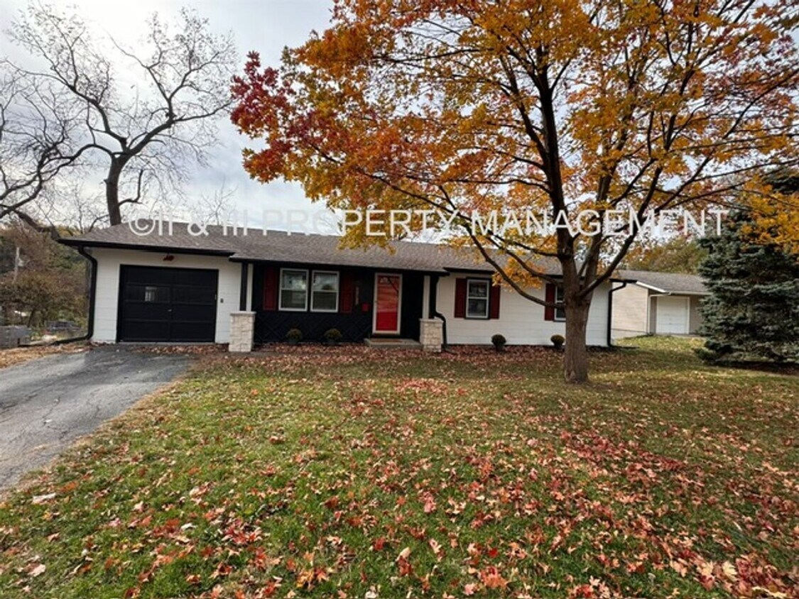 Shawnee ranch home. House Rental in Shawnee, KS