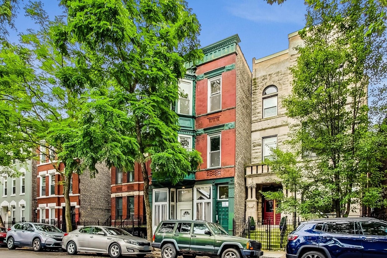 Primary Photo - 1645 W Huron St