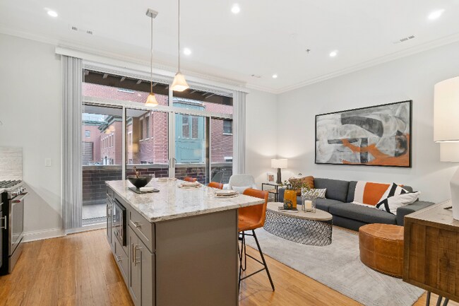 Foto del edificio - 1045 W Monroe St