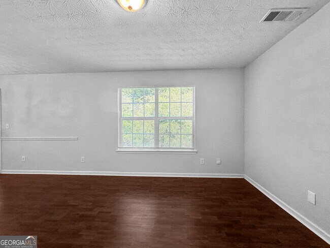Foto del edificio - 417 Kirkland Dr