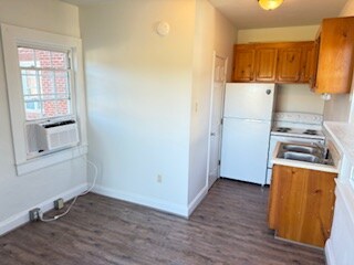 Foto del edificio - 147 Sprouses Corner Rd