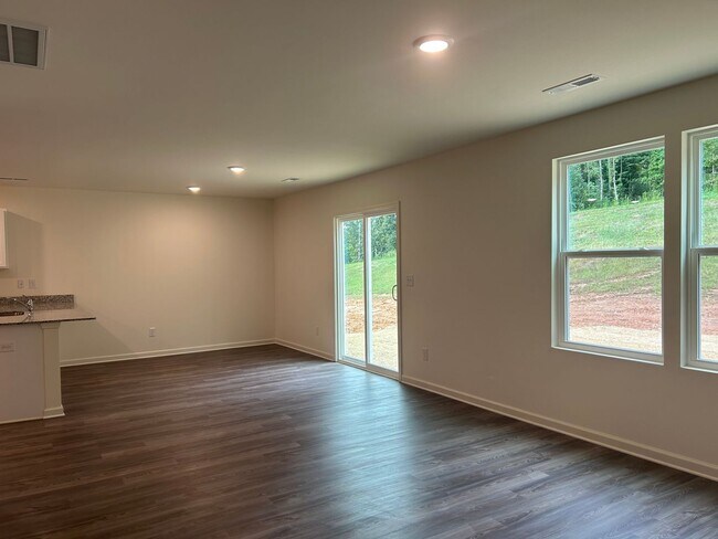 Building Photo - NEW 2-story 4 bedroom 2.5 bath Home in the...