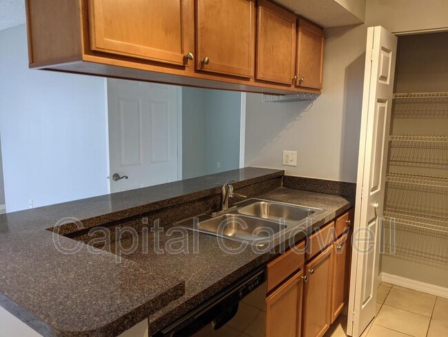 Building Photo - 209 Lake Brook Cir