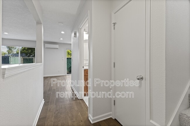 Building Photo - 20815 SW Alexander St