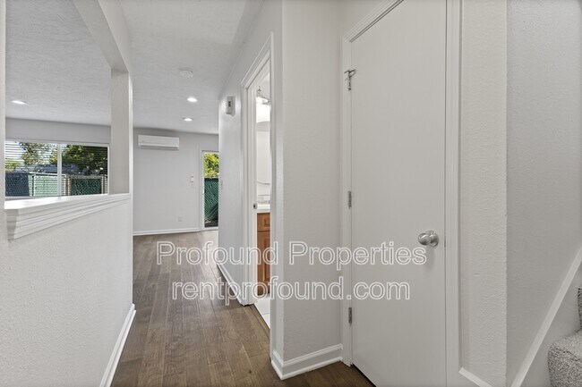 Foto del edificio - 20815 SW Alexander St