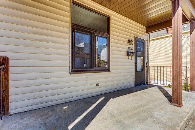 Building Photo - 1622 Westmont Ave