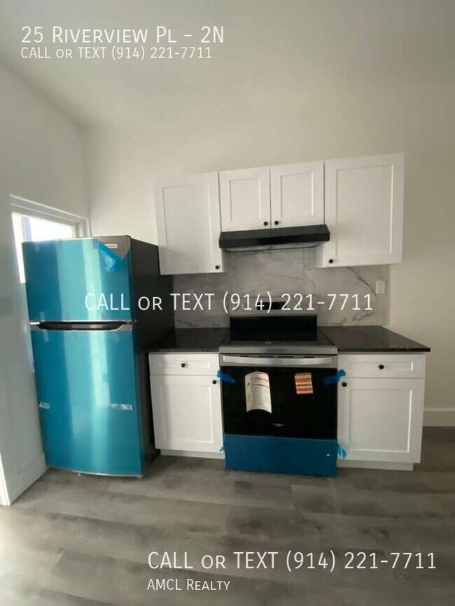 Building Photo - 25 Riverview Pl