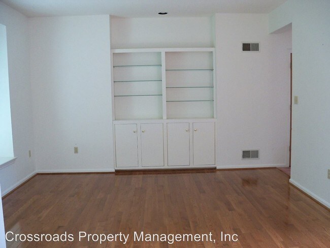 Building Photo - 4 br, 2.5 bath House - 2817 Spring Valley Rd.