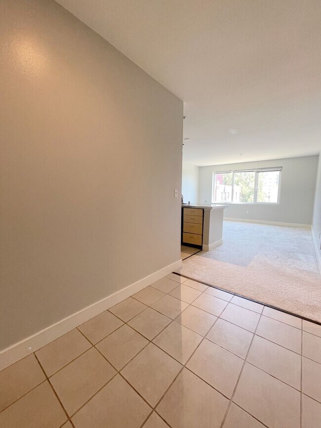 Foto del edificio - Cozy Urban 1BD/1BTH Condo for Lease in Belltown!