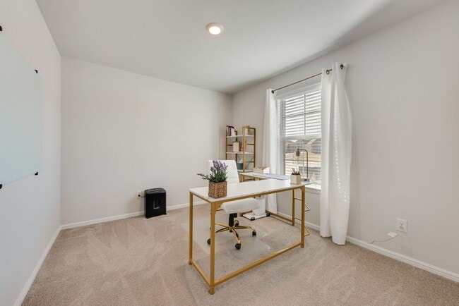 Foto del edificio - Amazing 4 Bed, 2 Bath Rental Ready for New...
