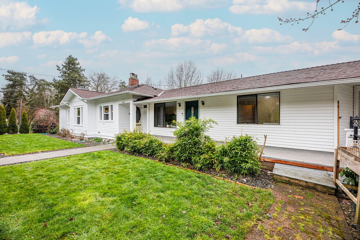 Primary Photo - 4701 S 3rd Ave