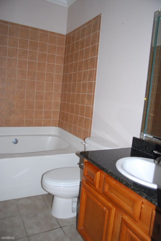 Building Photo - 2 br, 2 bath Townhome - 1272 Tropical Cv
