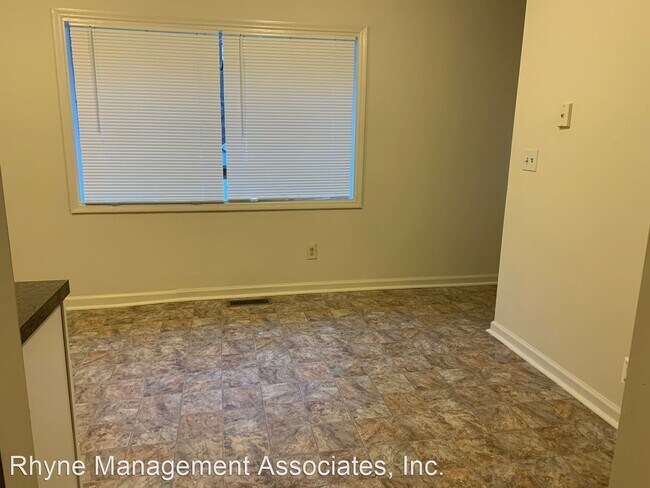 Building Photo - 3 br, 1.5 bath House - 562 Granite Street