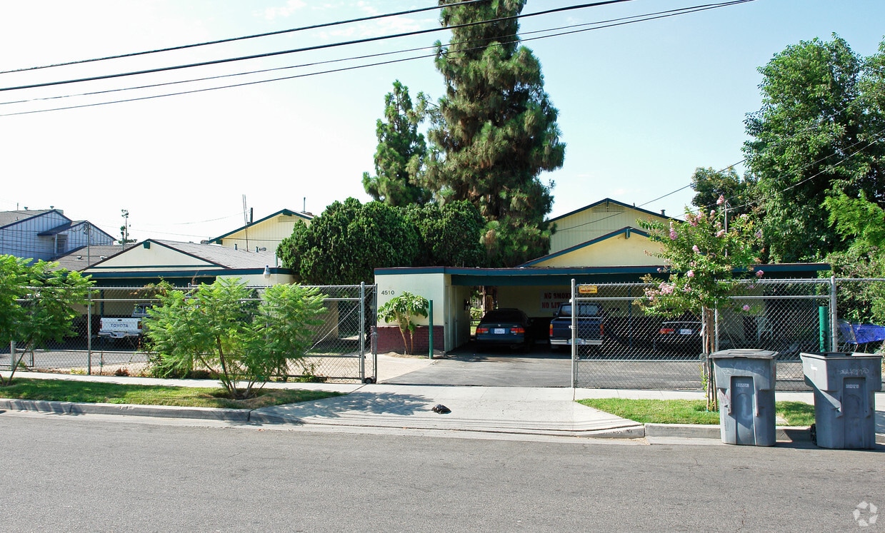 Building Photo - 4516 E Thomas Ave