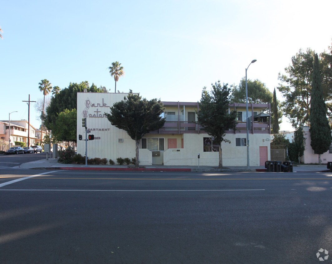 Foto del edificio - Park Western Apartments