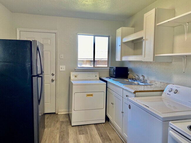 Foto del edificio - 2Bed/1Bath Duplex South Chattanooga