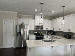 Primary Photo - 995 Glenhaven Dr