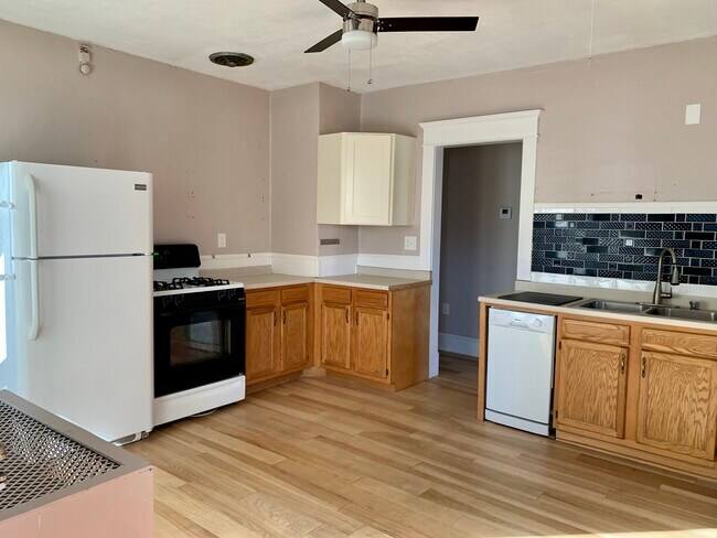 Photo - 366 Hillside Ave Apartments