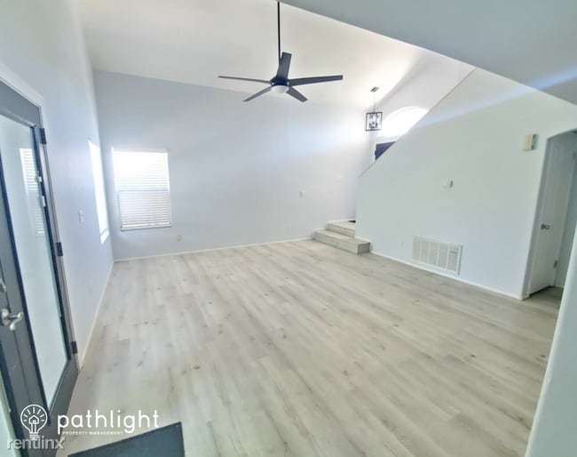 Building Photo - 3 br, 2.5 bath House - 818 Sack Drive UNIT