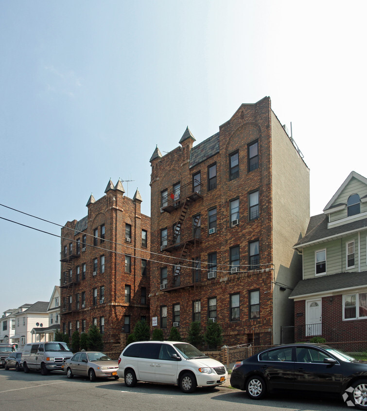 Primary Photo - 103-25 121st St