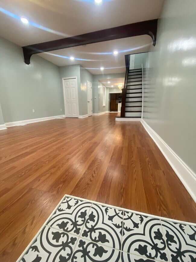Foto del edificio - 2059 E Ontario St