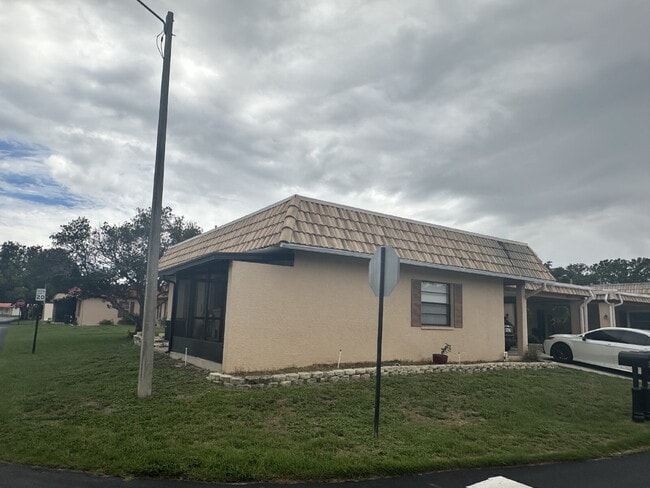 Building Photo - 2 Bedroom, 2 Bathroom Villa For Rent