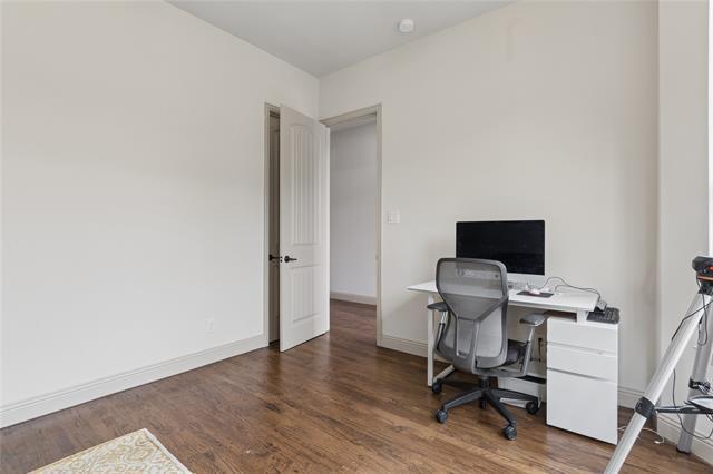 Foto del edificio - 8212 Oakwood Dr
