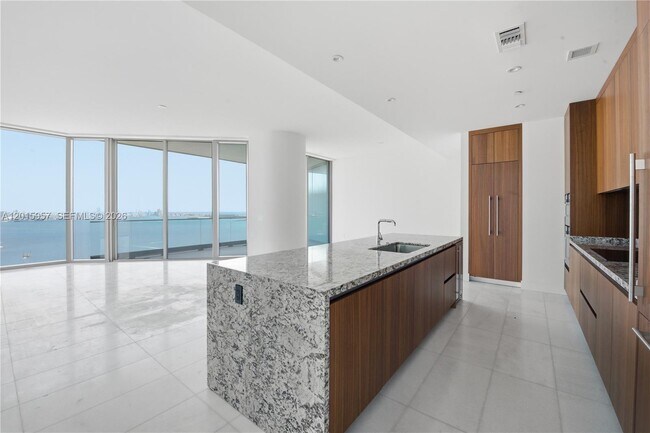Foto del edificio - 175 SE 25th Rd