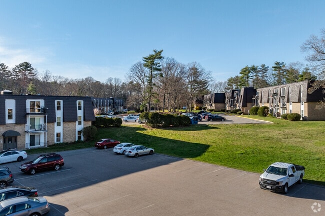 Alt Building - Shadowbrook Condominiums