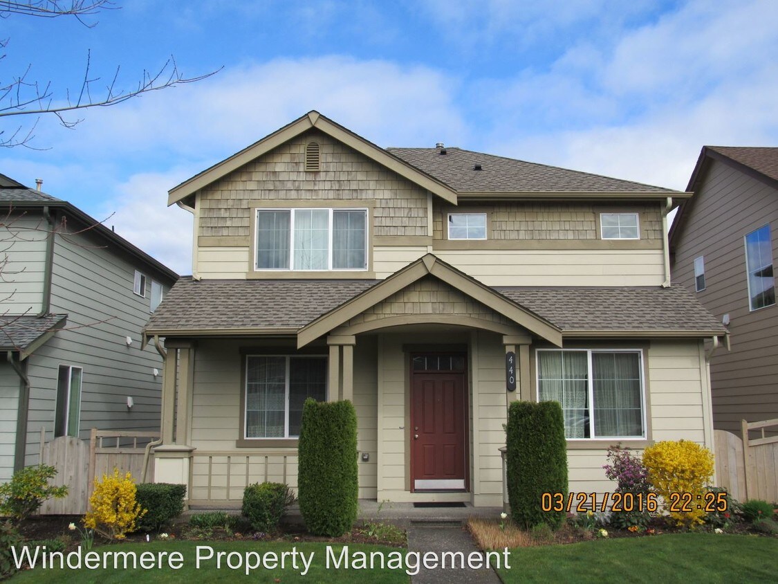 Foto principal - 3 br, 2.5 bath House - 440 Tremont Ave