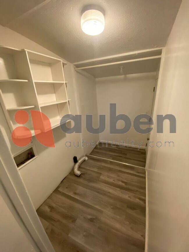 Building Photo - Hixson 2 Bed Duplex -$250 off move in spec...